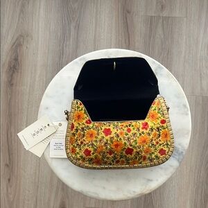 Floral Embroidered Women's Bag - Yellow and Red